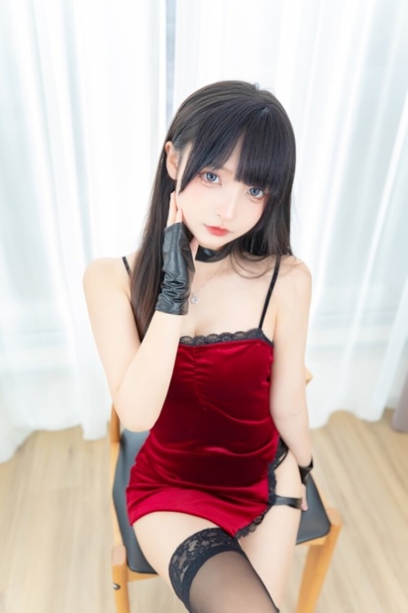 赤い唇 無料ヌード ギャラリー