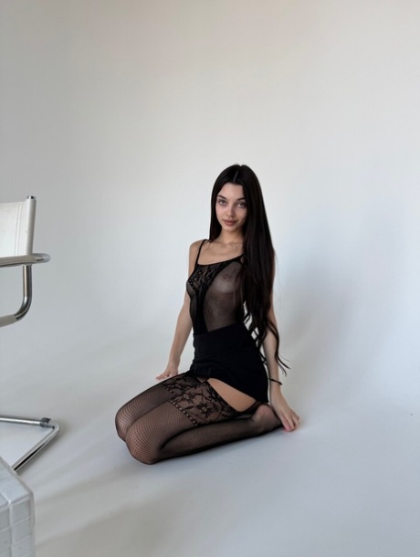 痩せたブルネットのティーン ホットセックス 写真