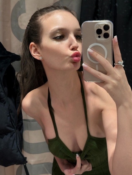 sexy selfie pornographic pictures