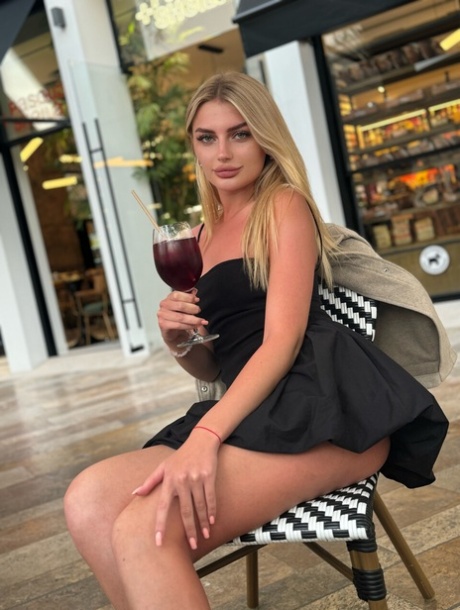 blonde teen hot nude image