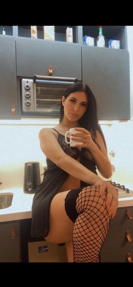 kurvete brunette perfekt eksklusiv foto