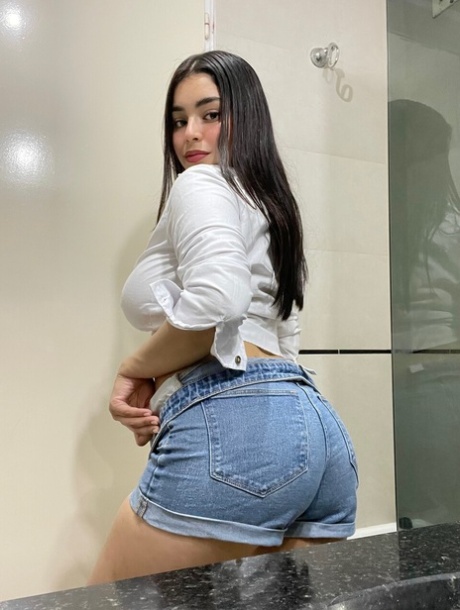 krągła brunetka najlepiej piękne kino
