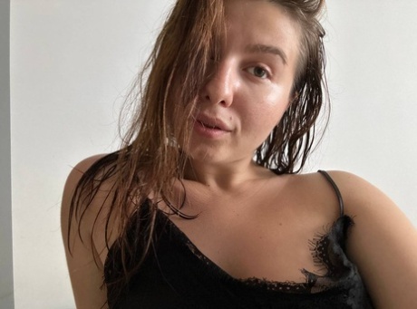 solo model nude archive