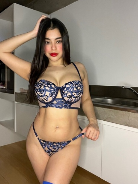 morena de grandes tetas desnudos de alta definición galerías