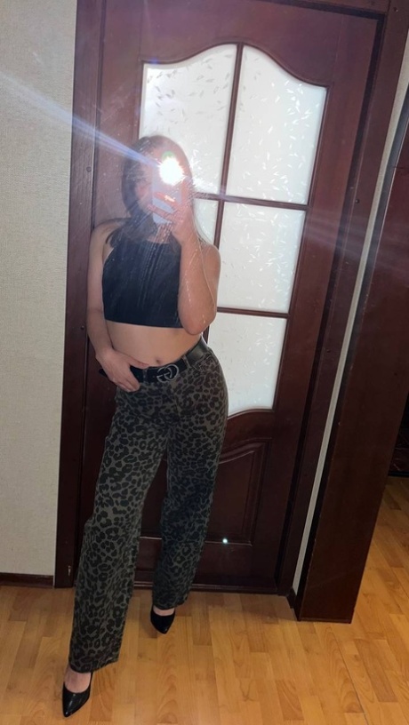 amatérské teenagerské selfie pěkně pornografické snímky