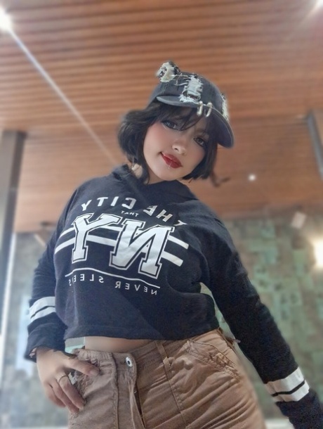 adolescente latina gordita porno caliente imagen