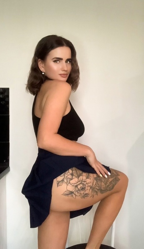 太いお尻 セクシーヌード 写真