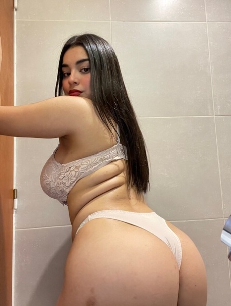 太い足 ホットセックス 画像