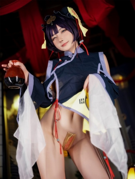 コスチューム ヌード 写真