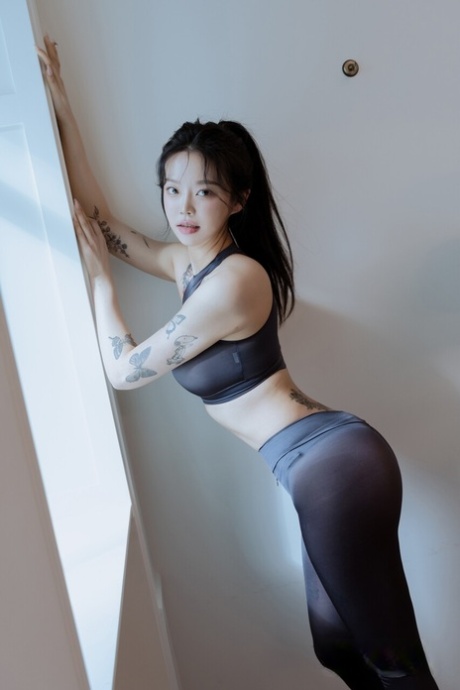 giovane coreana xxxhd immagine