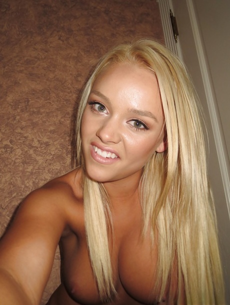 sexy selfie naked images