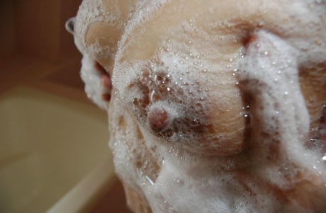 asian shower free images