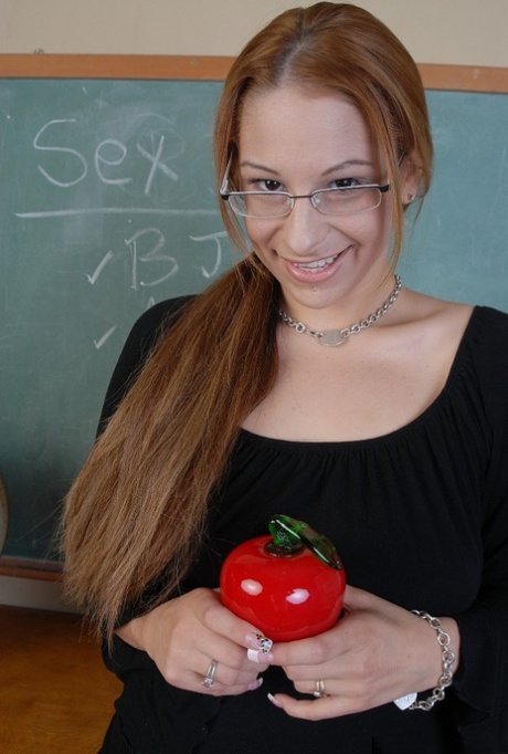 Leah Lexington nice pornstar image