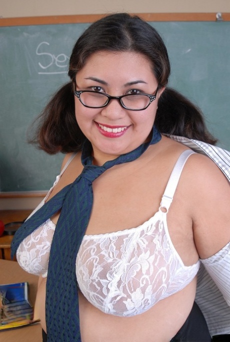 Tyung Lee nude model pictures