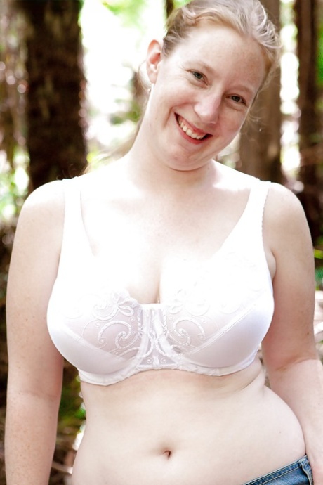 chubby amateur milf hot naked photos
