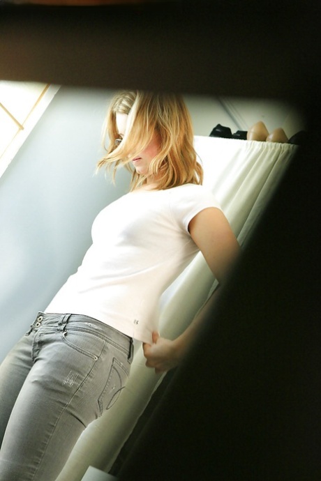 amateur voyeur sexy picture
