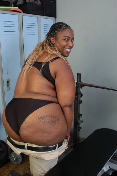 black granny hot porn photo