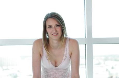 Sophia Wilde model hd photo