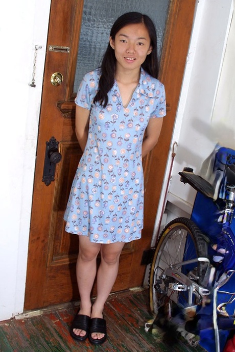 Aziatische amateur sexyxxx afbeelding