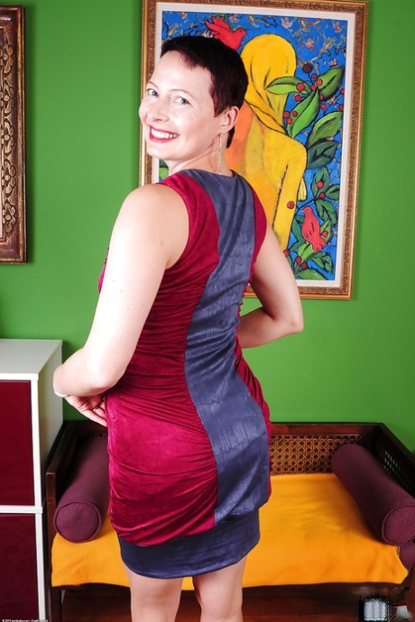 mature bent over beautiful pictures