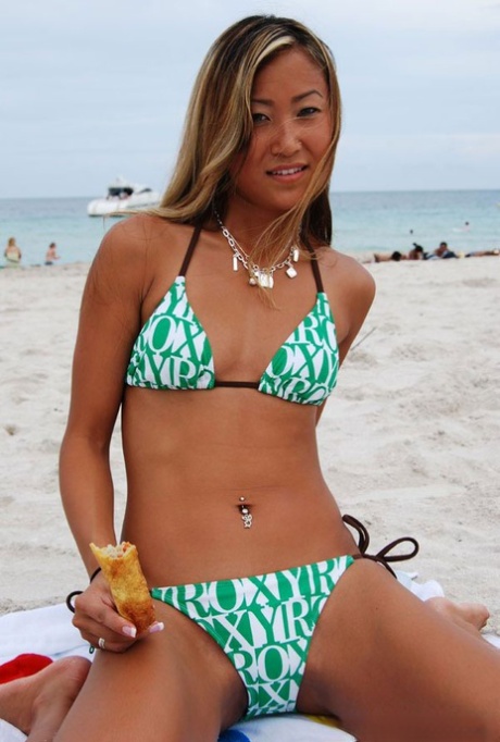 azjatycka plaża porno niezłe galeria