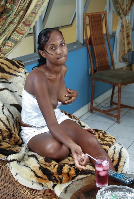 afrikansk teenager top img
