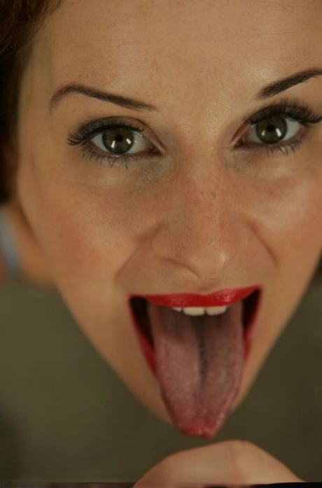 mature face sexy picture