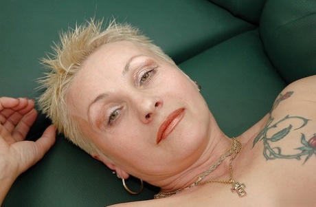 faccia da nonna migliore erotico immagine