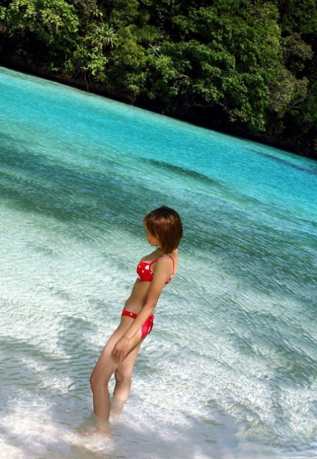 bikini giapponese porno artistico fotografie