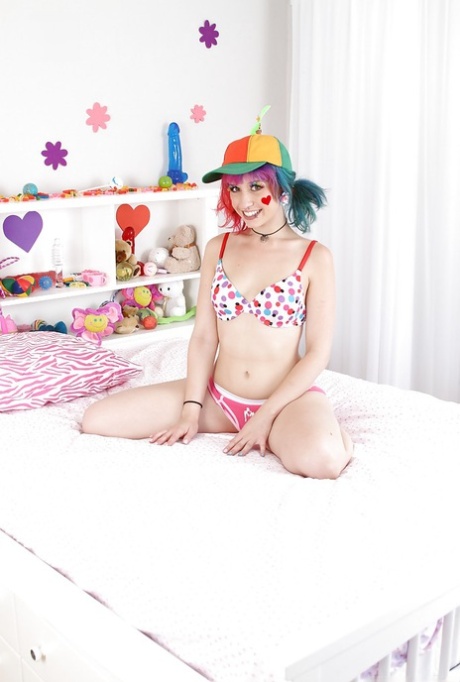 pink hair sexy naked galleries