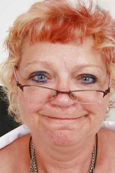 Oma-Gesicht erwachsene sex galerien