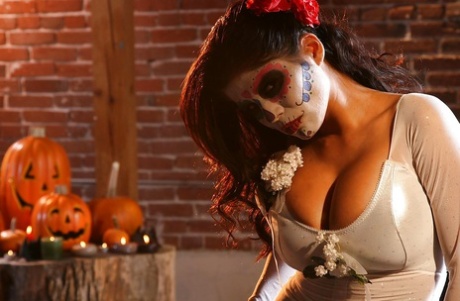 halloween art naked pics