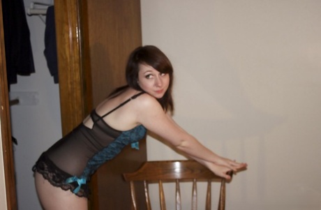 Dakota Charms model pretty pics