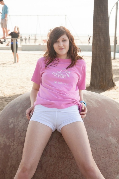 Ellena Woods adult actress photo