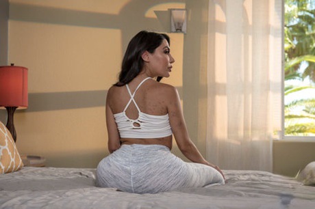 latina yoga pants free naked archive