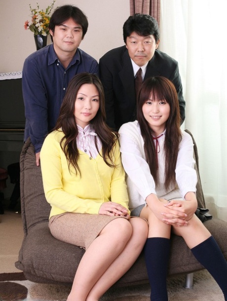 gruppo asiatico sesso libero img