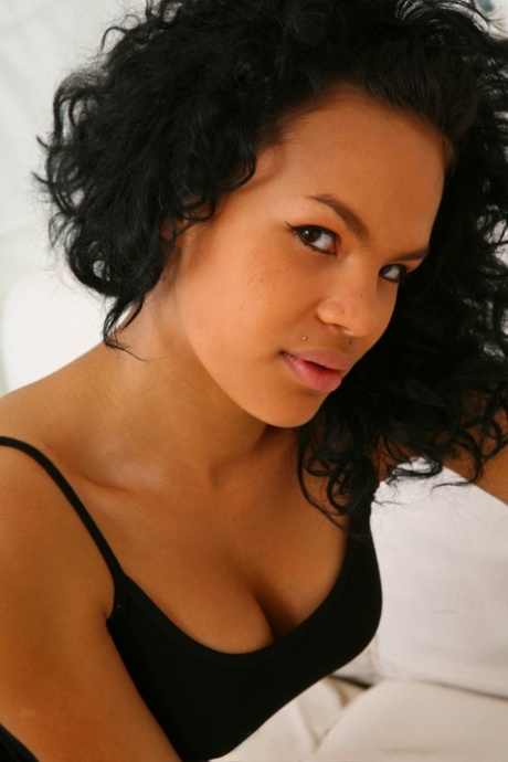 pretty ebony perfect archive