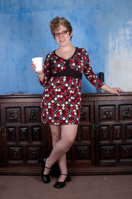chubby glasses pornos images