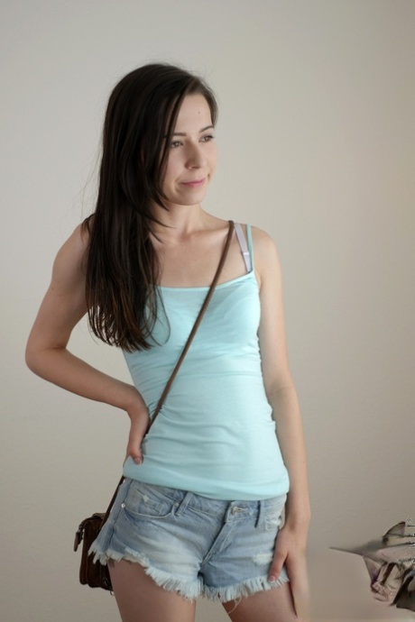 petite brunette hot xxx picture