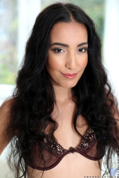 Amanda Estela best model img
