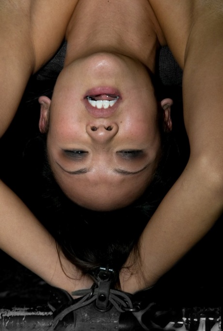 Sarah Jane nudes model pic