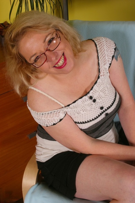 lunettes courbées nue xxx img