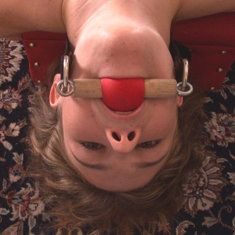 ティーンBDSM ホットセックス 画像