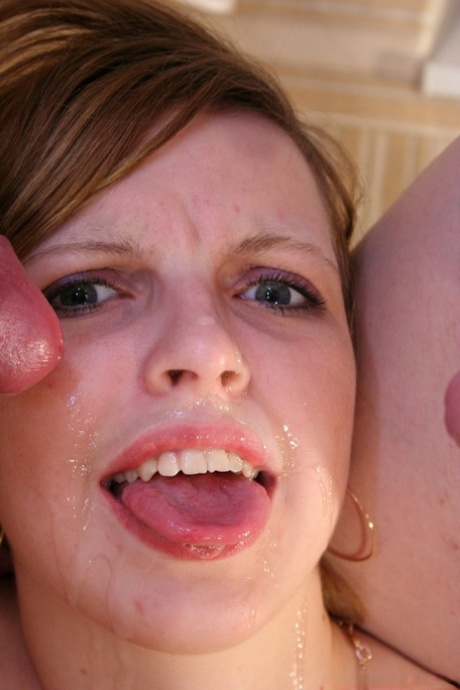 sorriso di sperma caldo carino immagine