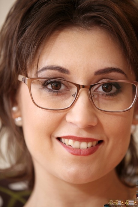 brunette briller hd gratis bilde