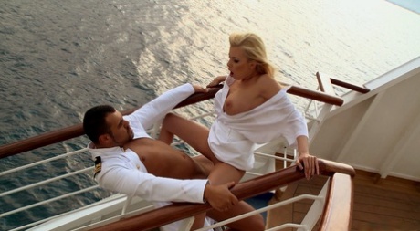 Donna Bell star nice pic