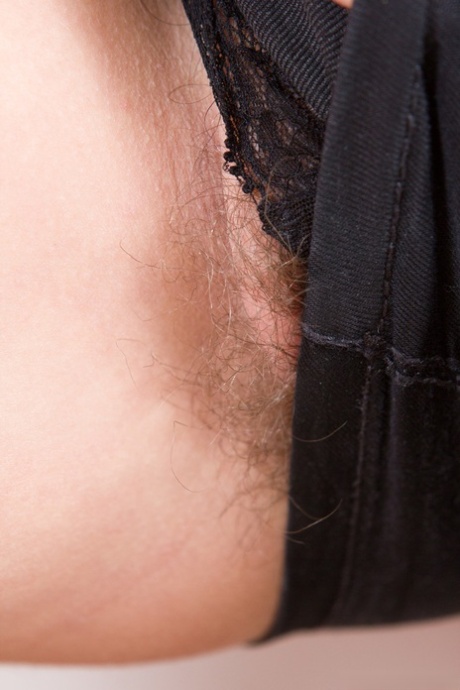 毛深いエロティカ セクシー裸 写真