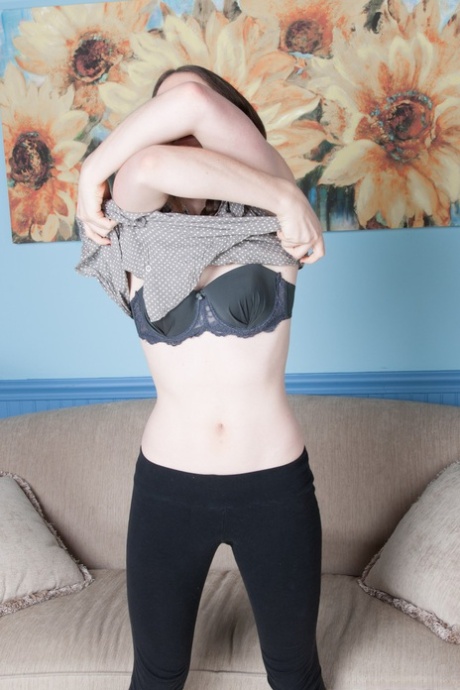 Amateur Brünette exklusive kostenlose bild