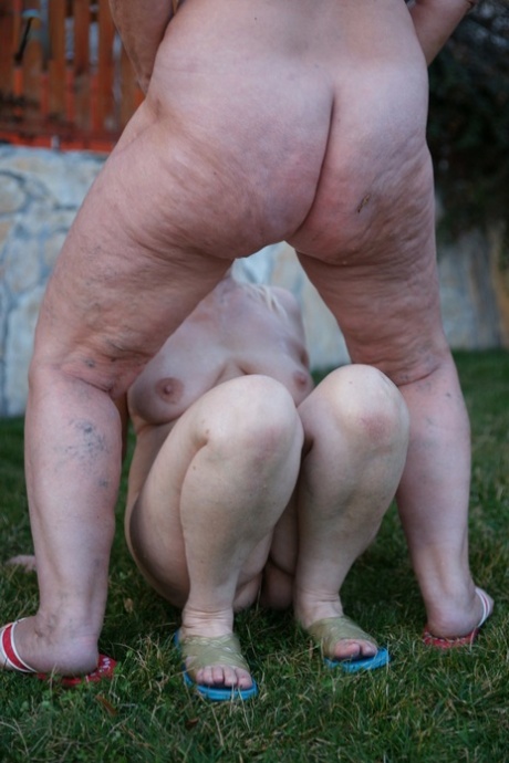 very old granny perfect pic