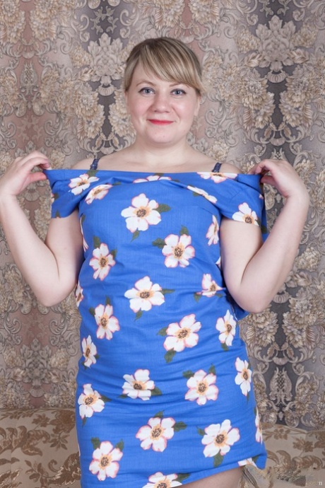 chubby skirt xxx img